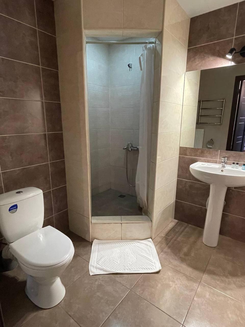Спортохота Hotel Cherkasy Ngoại thất bức ảnh