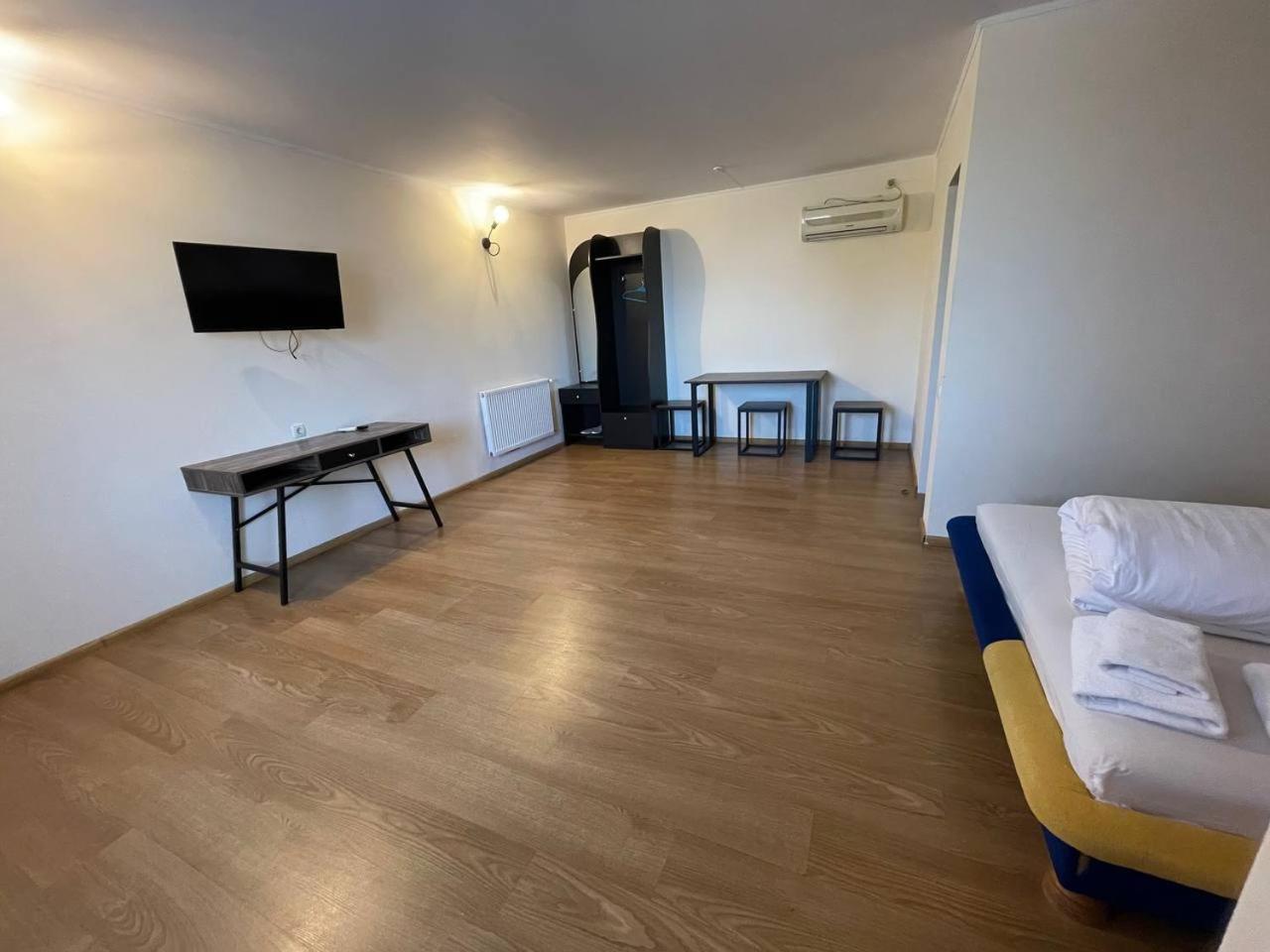 Спортохота Hotel Cherkasy Ngoại thất bức ảnh