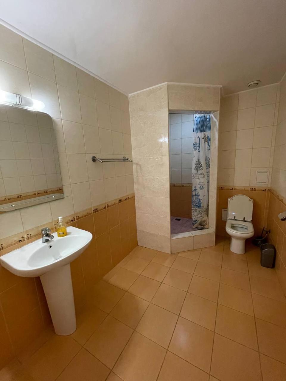 Спортохота Hotel Cherkasy Ngoại thất bức ảnh